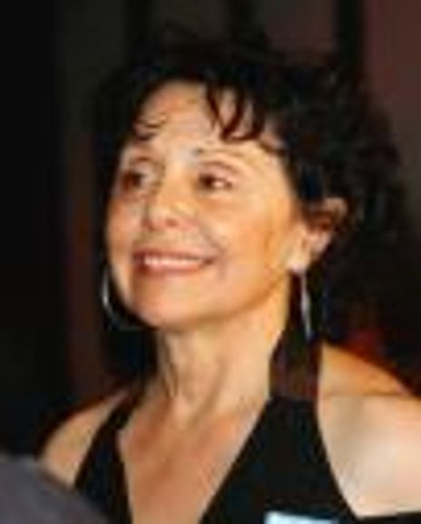 Julie Arenal Headshot