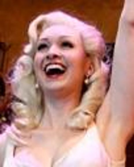 Stacey Todd Holt Headshot