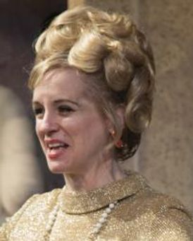 Rebecca Holt Headshot