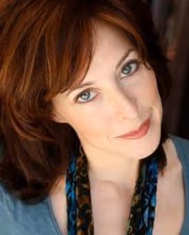 Maureen Davis Headshot