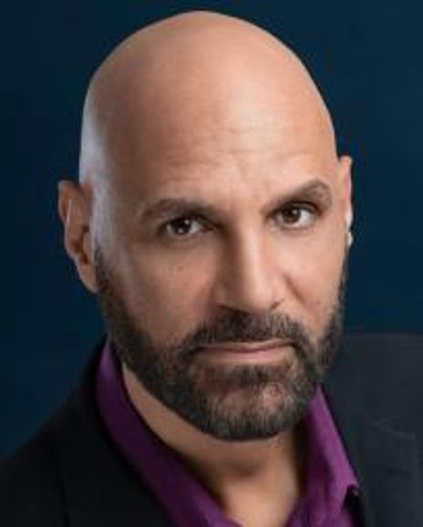 Charles Mandracchia Headshot