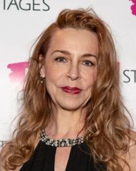 Ellen Harvey Headshot