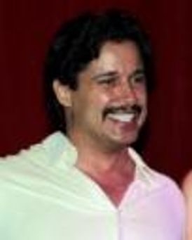 Enrique Acevedo Headshot
