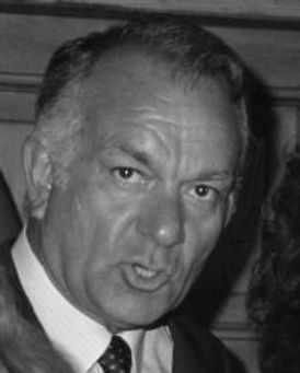 Robert Mandan Headshot