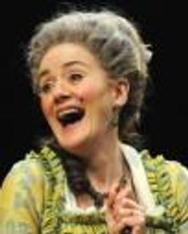 Sophie Thompson Headshot