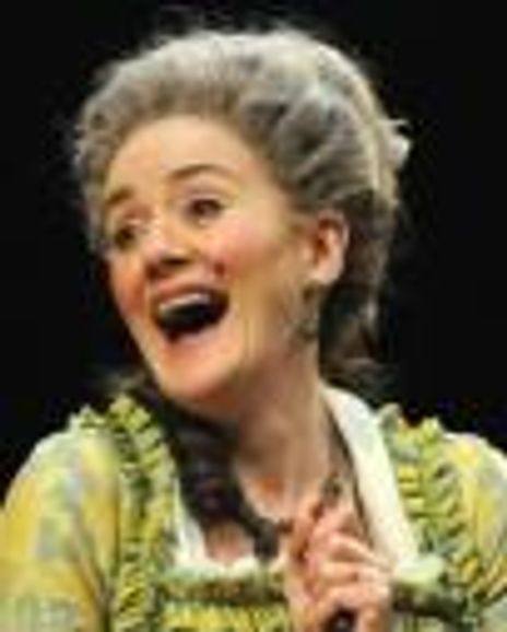 Sophie Thompson Headshot