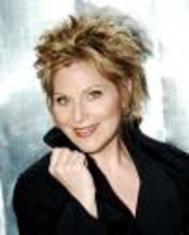 Roslyn Kind Headshot