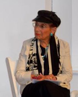 Dorothy Leeds Headshot