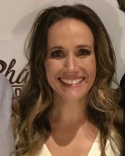 Amanda Lea LaVergne Headshot