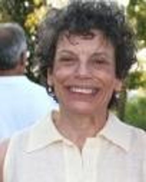 Elizabeth Gilbert Headshot