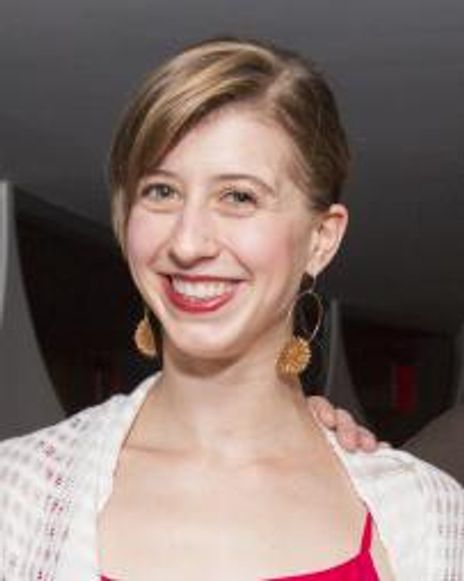 Lindsey Jones Headshot