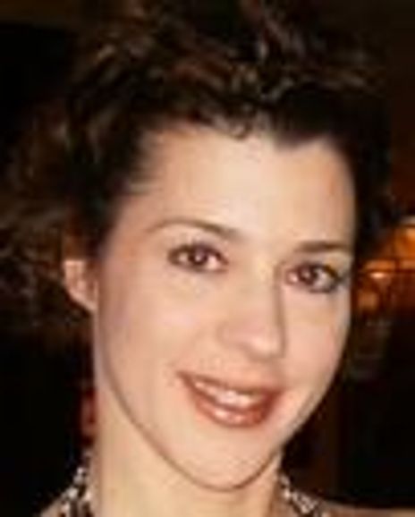 Linda Gillum Headshot