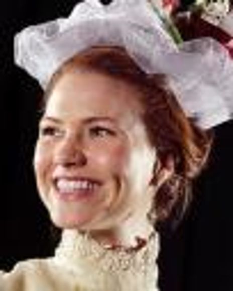 Kate MacLuggage Headshot
