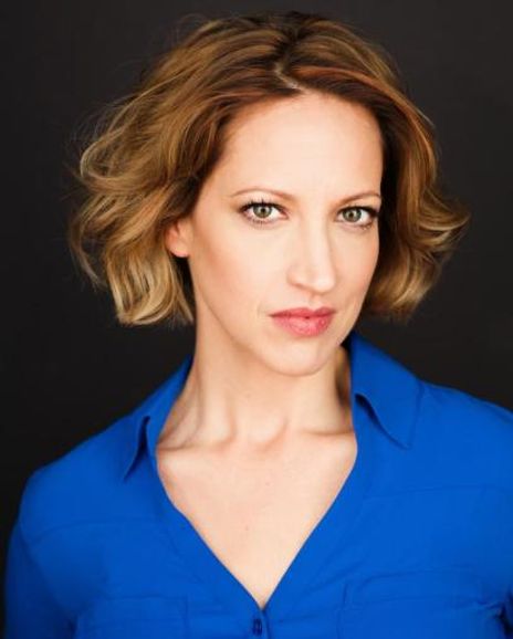 Deanna Henson Headshot