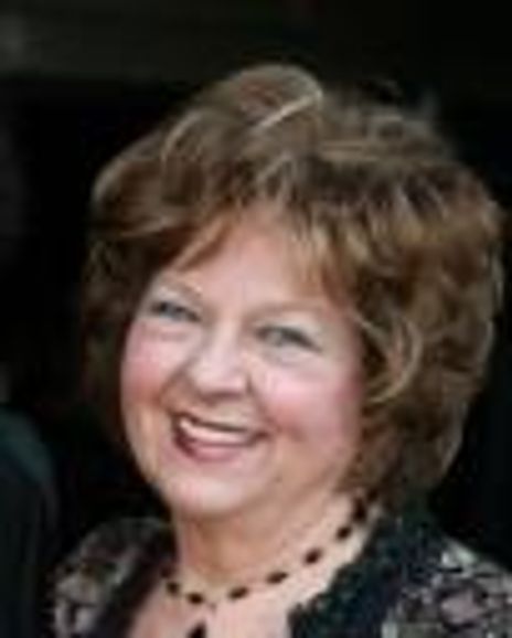 Arlene Larsen Headshot