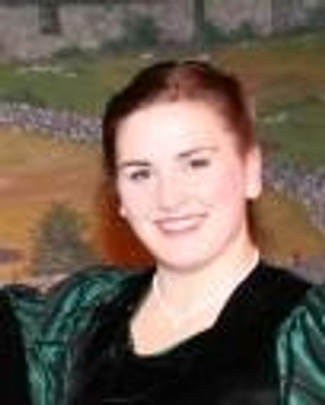 Angela Richardson Headshot