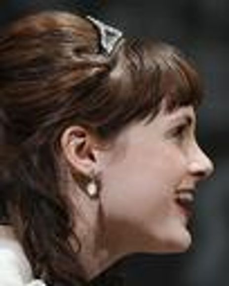 Caitlin Collins Headshot