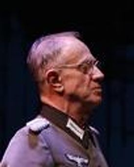 Thomas Ryan Headshot