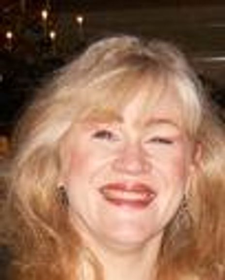 Nancy Voigts Headshot