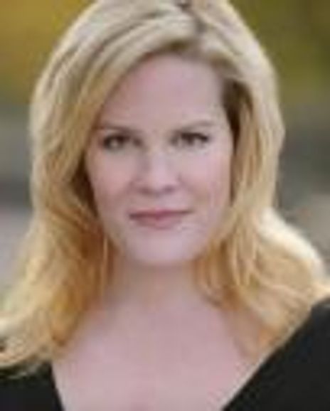 Sarah Chaney Headshot