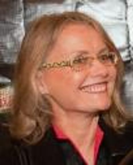 Charlotte Kaufman Headshot