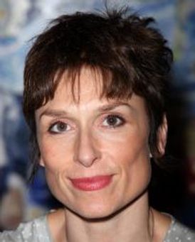 Amelia Bullmore Headshot