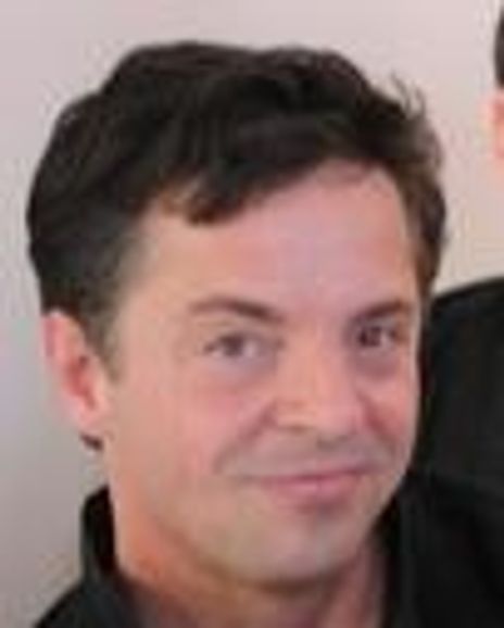 Dan Larrinaga Headshot