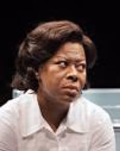 Greta Oglesby Headshot