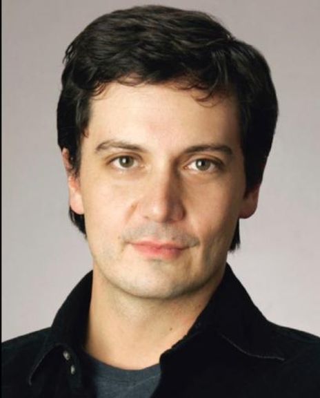 Robert Serrell Headshot