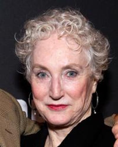 Caitlin O'Connell Headshot