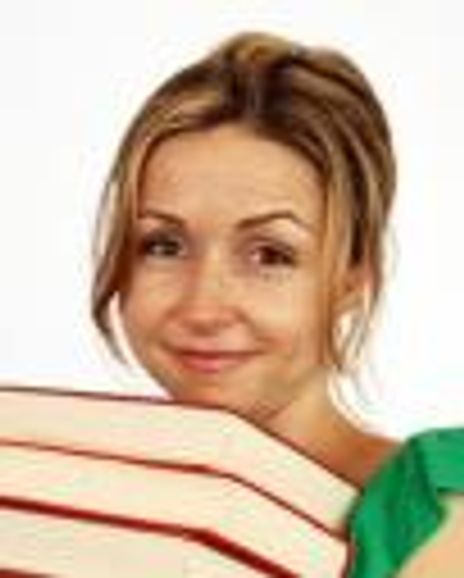 Melanie Lora Headshot