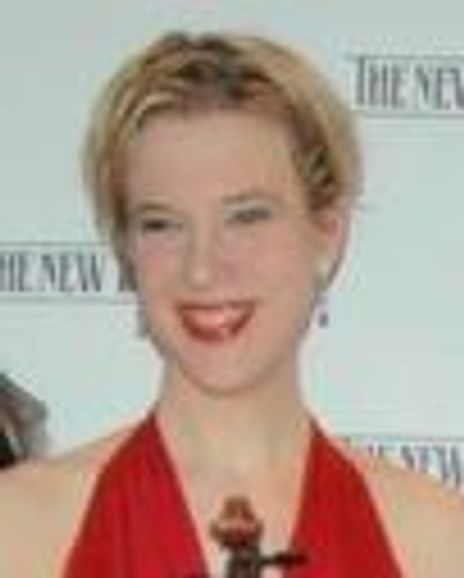Sara Caswell Headshot