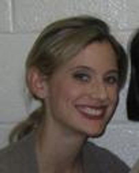 Elizabeth Ingrham Headshot