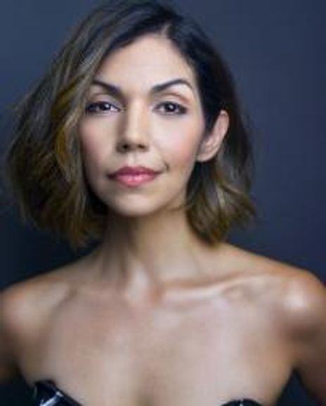 Isabel Santiago Headshot