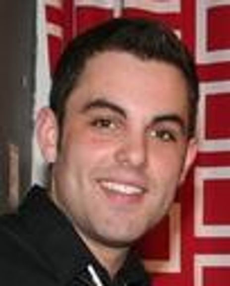 Zac Resnick Headshot