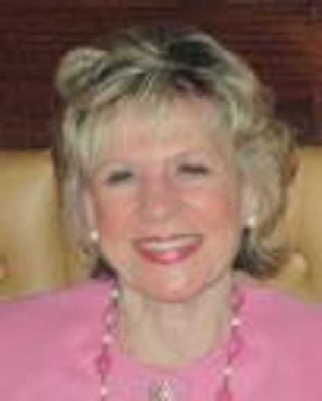 Lilliand Wolf Headshot