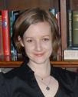 Elizabeth Morton Headshot