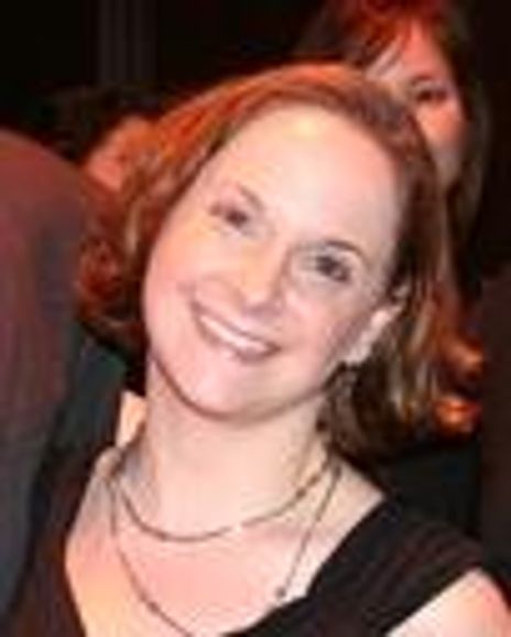 Amy Fiore Headshot