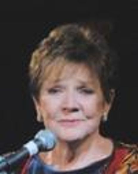 Polly Bergan Headshot