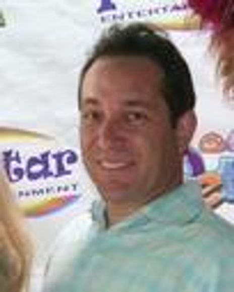 Joel Rozenzweig Headshot