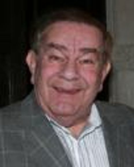 Dean Freddie Roman Headshot