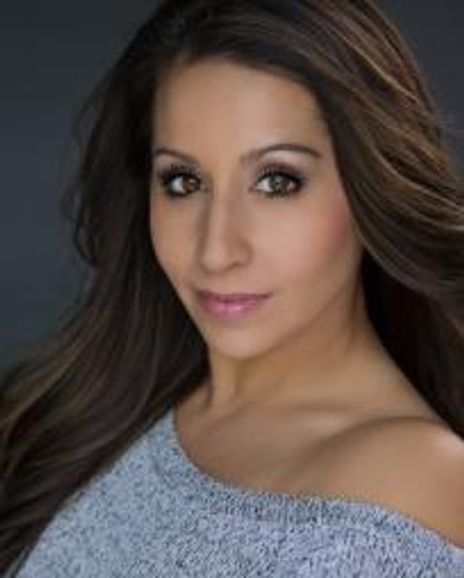 Natalie Gallo Headshot