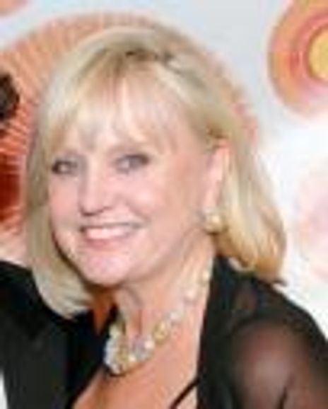 Mary Rosenzweig Headshot