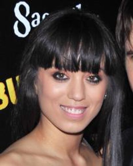 Sarah Hives Headshot