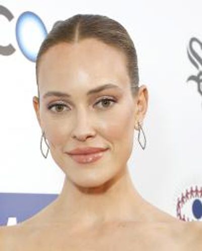 Peta Murgatroyd Headshot