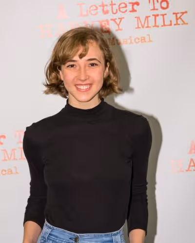 Julia Knitel Headshot