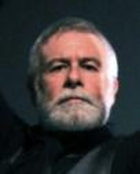 Roberto Amaral Headshot