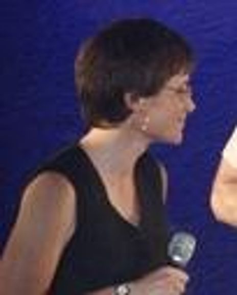 Nancy Mahon Headshot