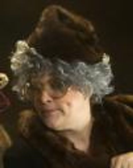 Lynda Cameron-Bayer Headshot