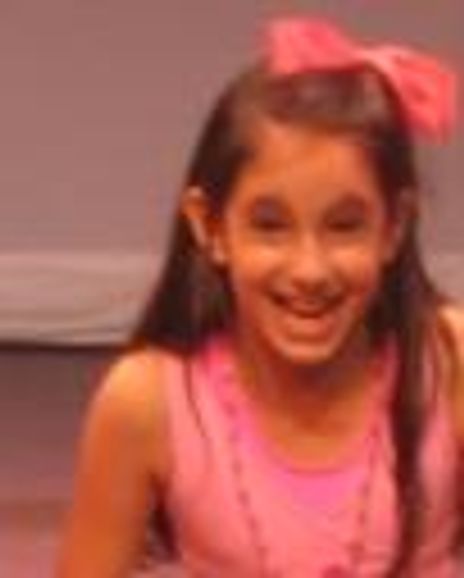 Emma Kantor Headshot